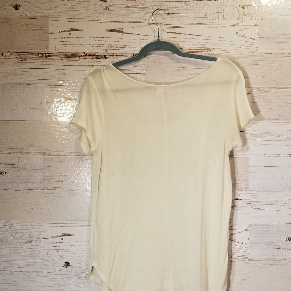 Francesca's Collections graphic top - Picture 6 of 8